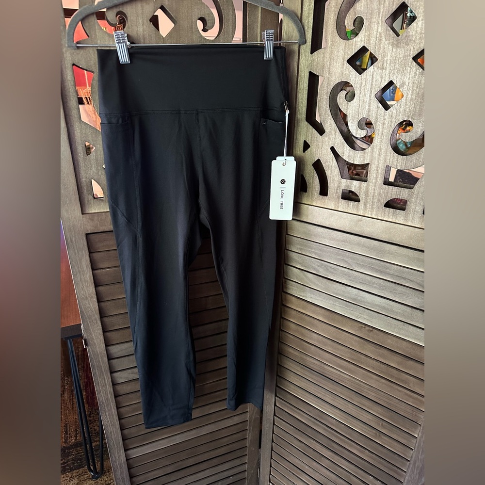 Love Tree Black High-Waist Leggings- Size M